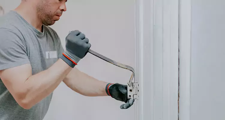 Cracked Door Jamb Repair in Dunedin, FL