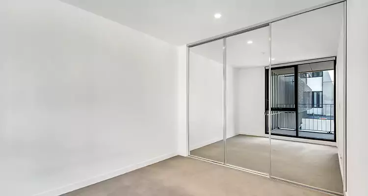 Why Homeowners Choose Us for Sliding Mirror Door Replacement in Dunedin, FL