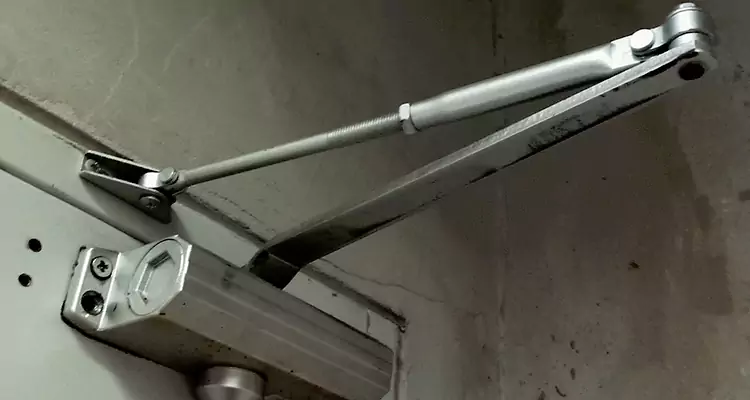 Door Closer Parallel Arm Installation in Dunedin, FL