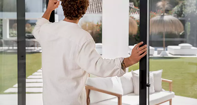 Fix Backyard Sliding Door Hard To Operate in Dunedin, FL